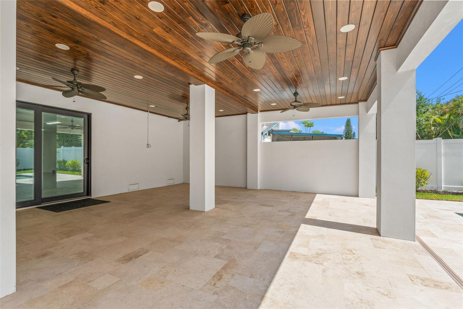 500 E DAVIS BLVD, TAMPA, FL, 33606