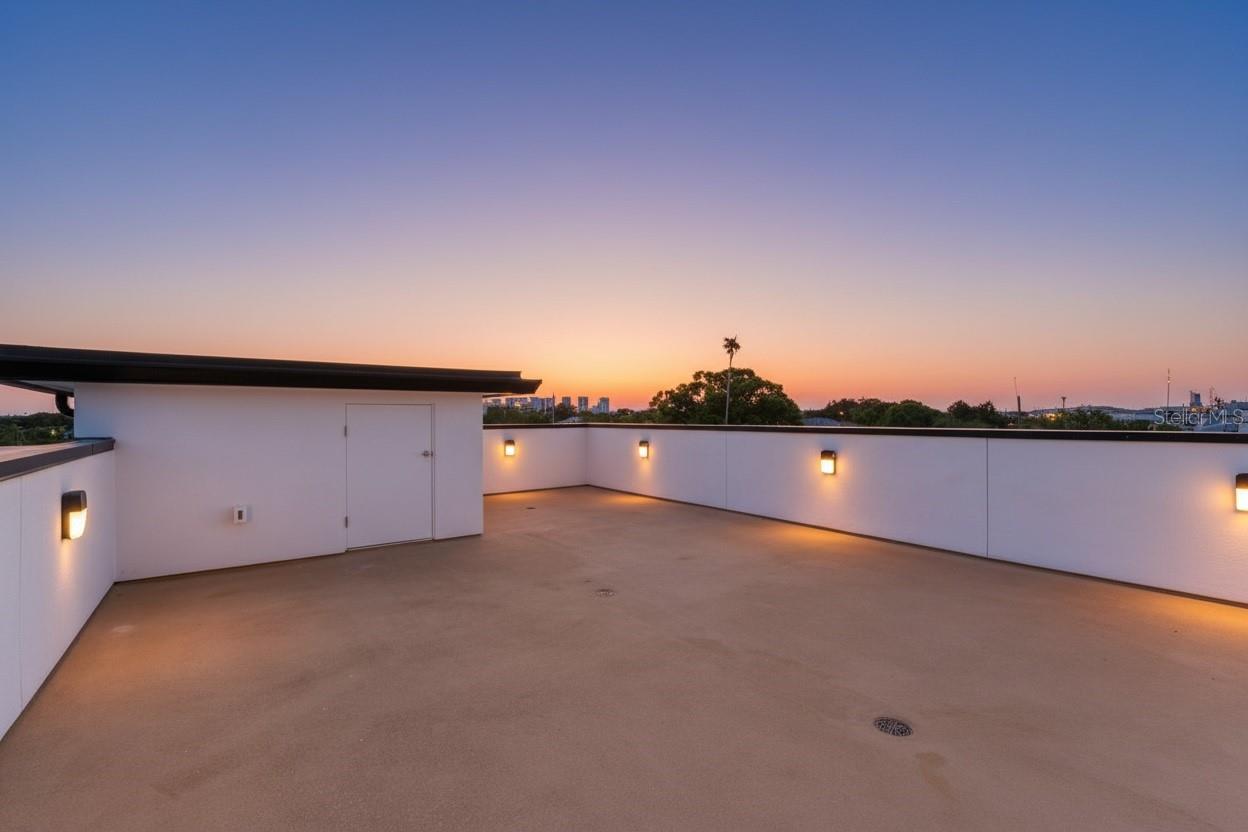 500 E DAVIS BLVD, TAMPA, FL, 33606