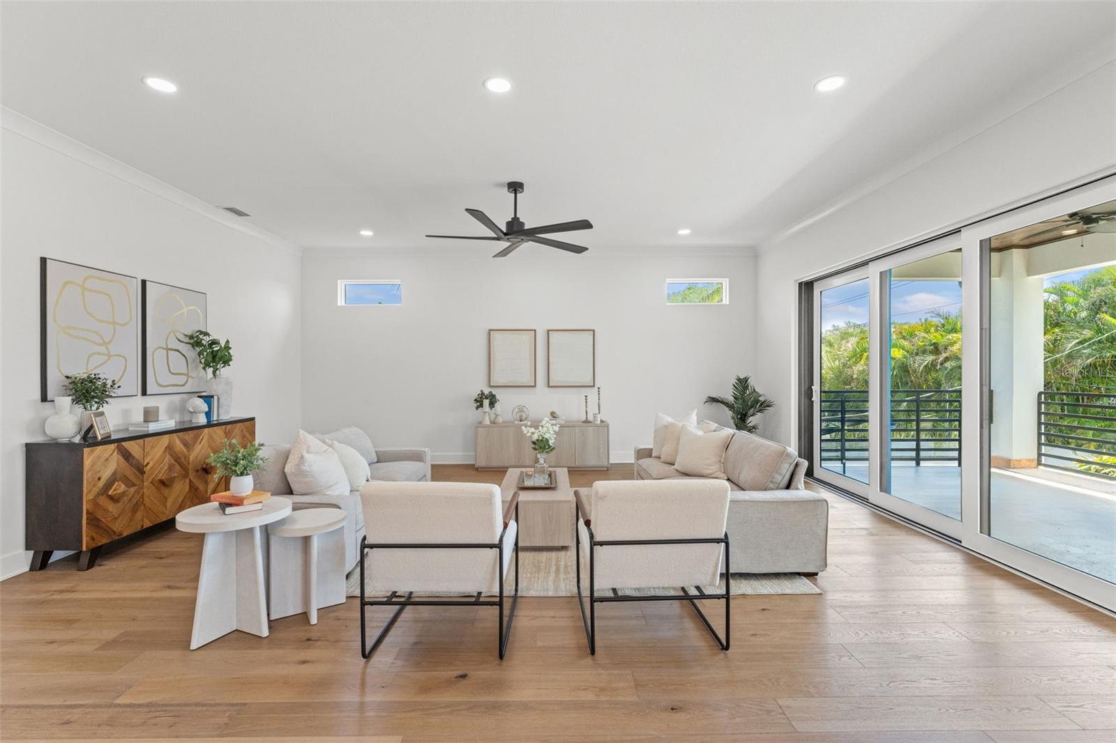 500 E DAVIS BLVD, TAMPA, FL, 33606