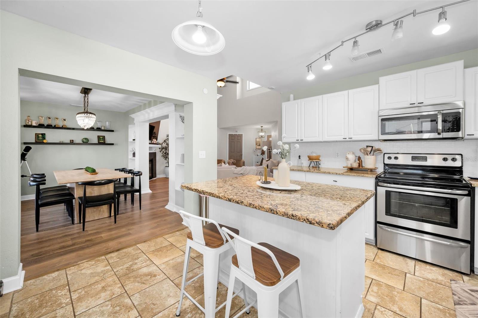 8904 BEELER DR, TAMPA, FL, 33626