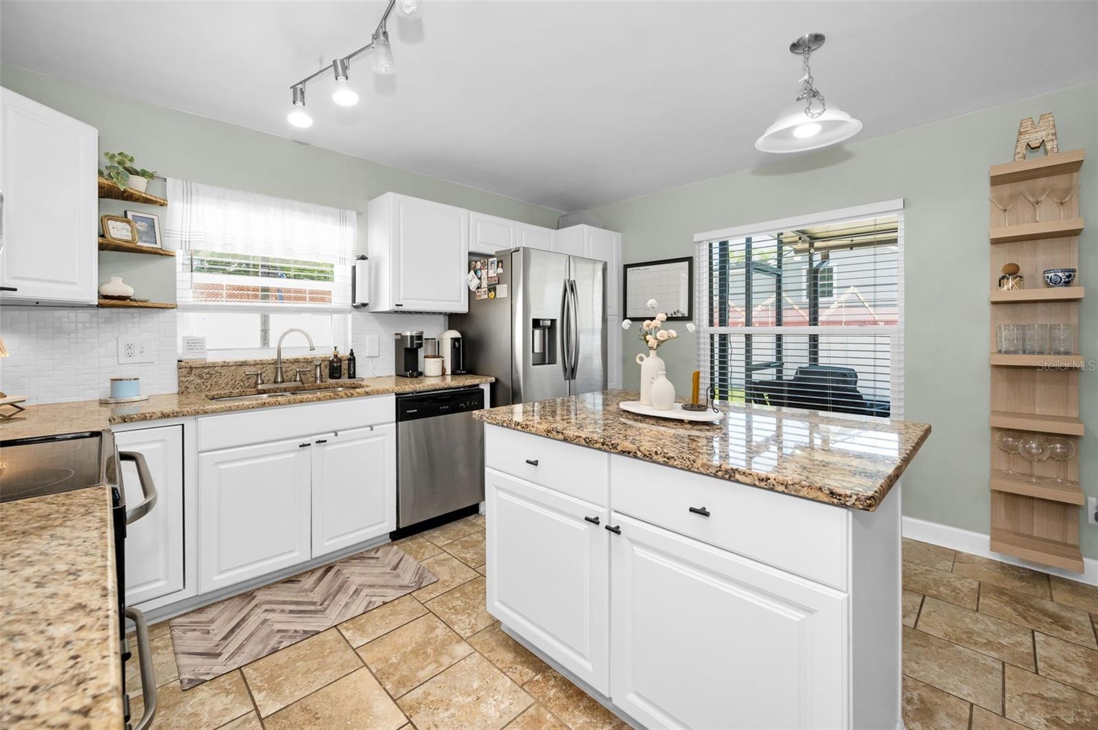 8904 BEELER DR, TAMPA, FL, 33626