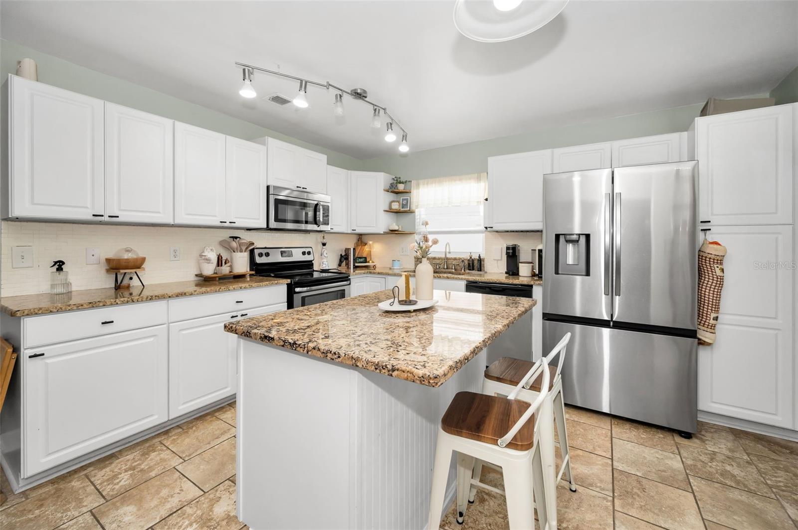 8904 BEELER DR, TAMPA, FL, 33626