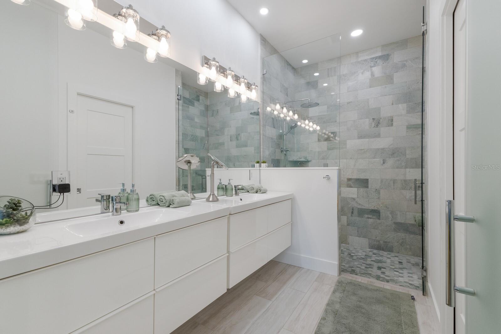 2365 NOVUS ST, SARASOTA, FL, 34237