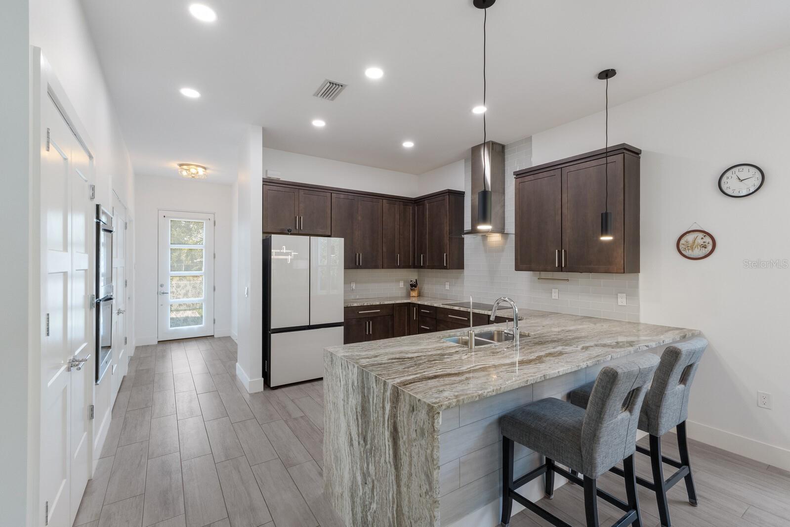 2365 NOVUS ST, SARASOTA, FL, 34237