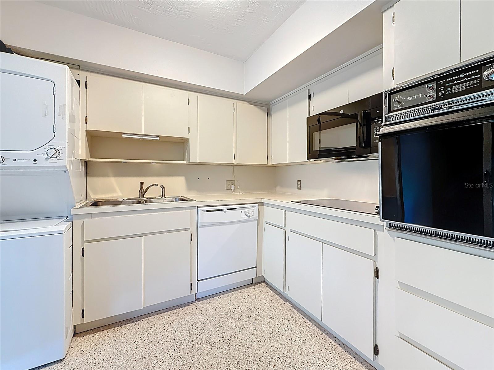 4143 57TH ST N #502, KENNETH CITY, FL, 33709