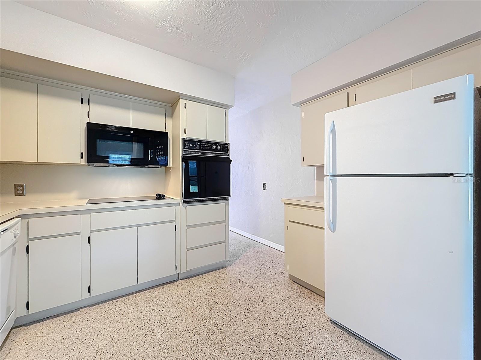 4143 57TH ST N #502, KENNETH CITY, FL, 33709