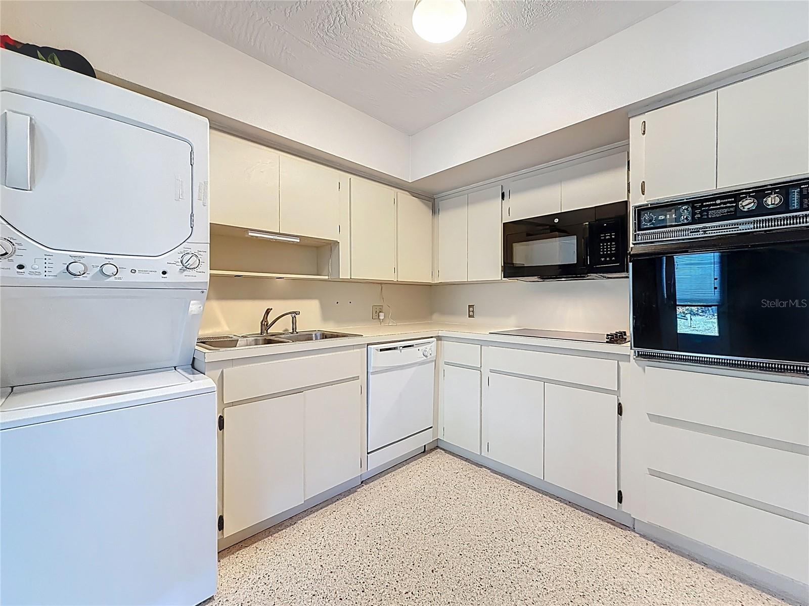 4143 57TH ST N #502, KENNETH CITY, FL, 33709