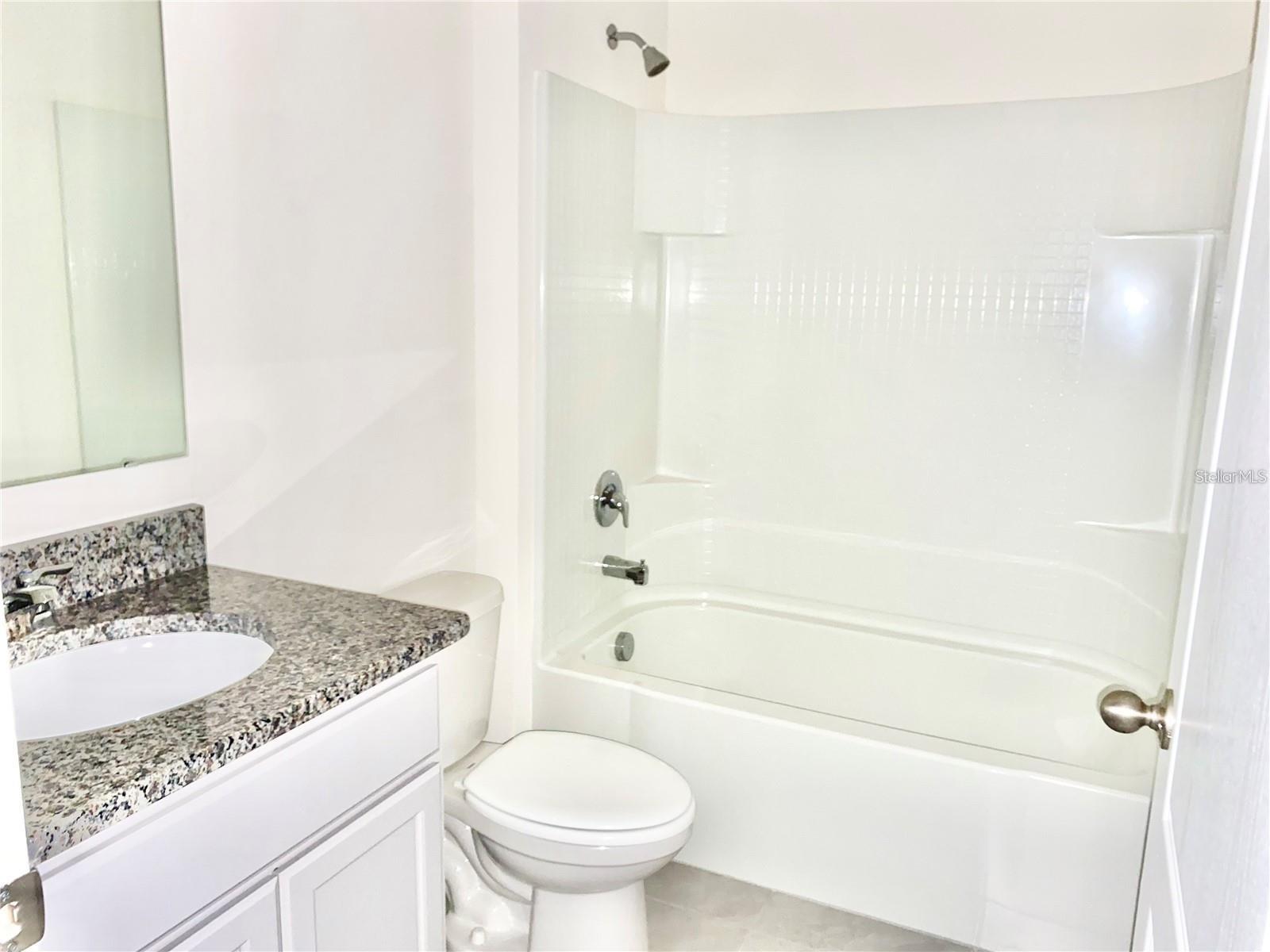 2637 ROWAN ST, TAVARES, FL, 32778