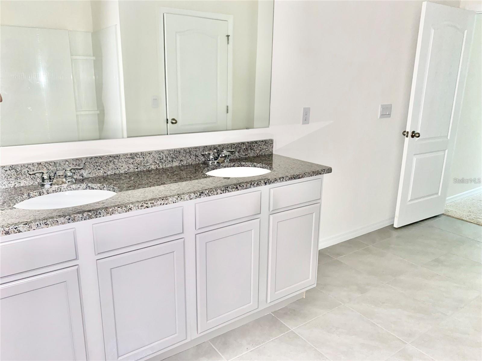 2637 ROWAN ST, TAVARES, FL, 32778