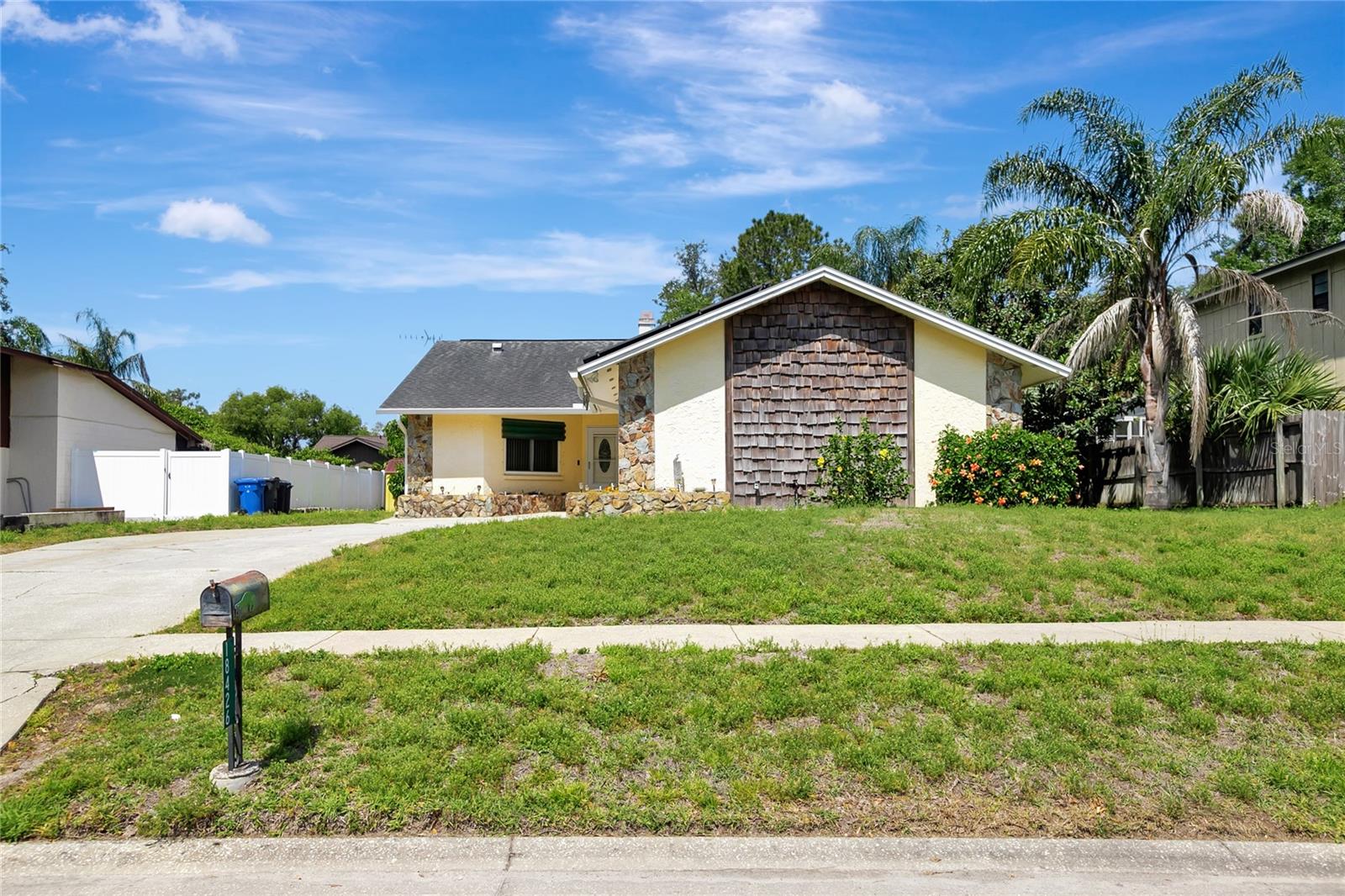 18426 STERLING SILVER CIR, LUTZ, FL, 33549