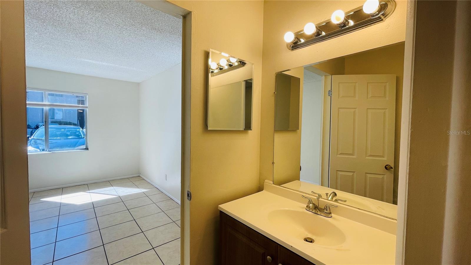 5504 POKEWEED CT #154, TAMPA, FL, 33617