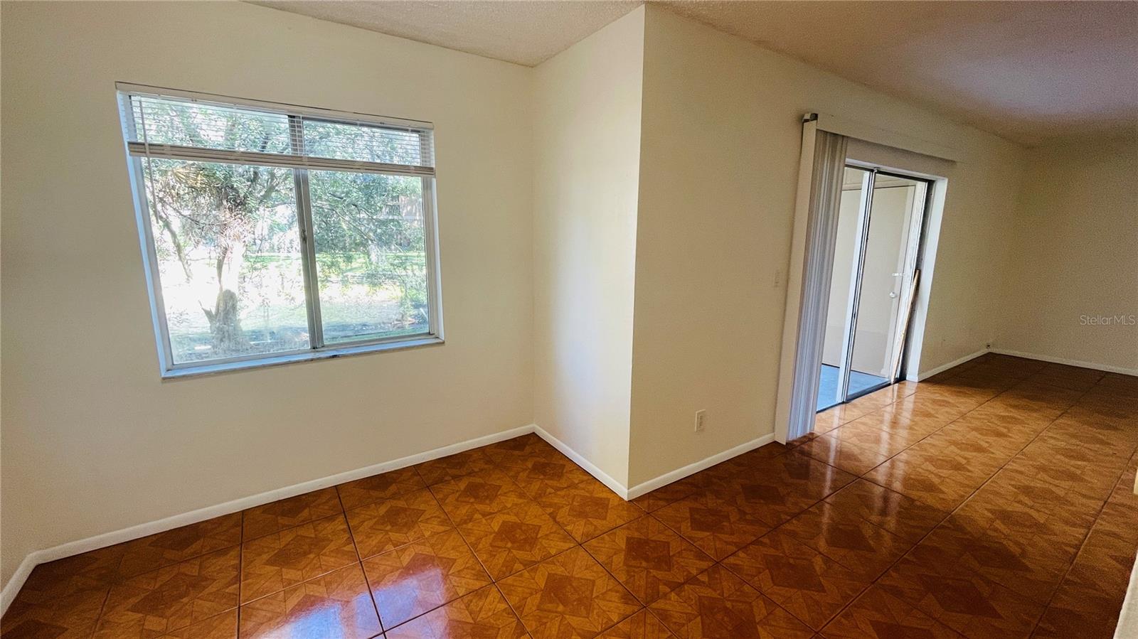 5504 POKEWEED CT #154, TAMPA, FL, 33617