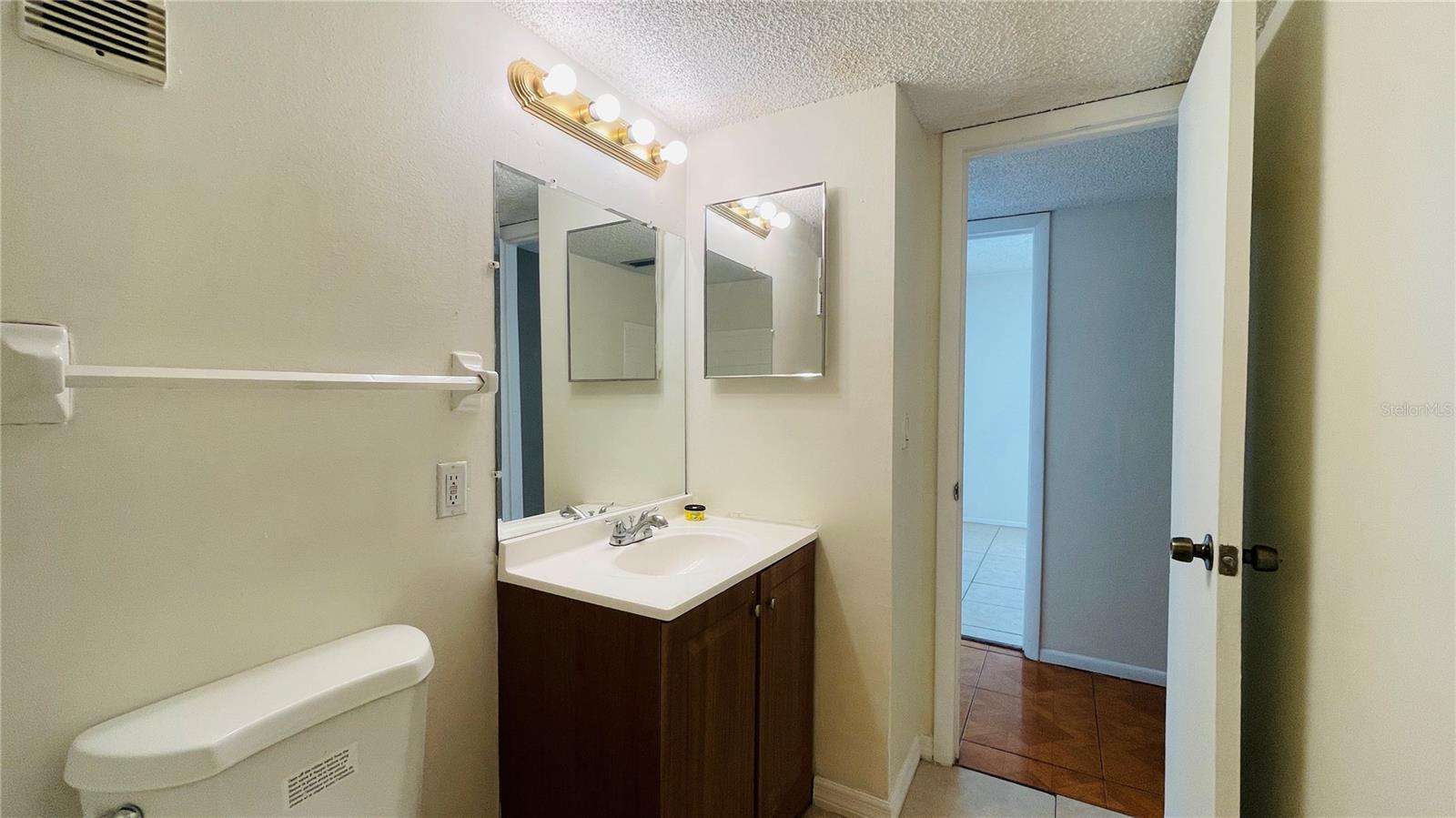 5504 POKEWEED CT #154, TAMPA, FL, 33617