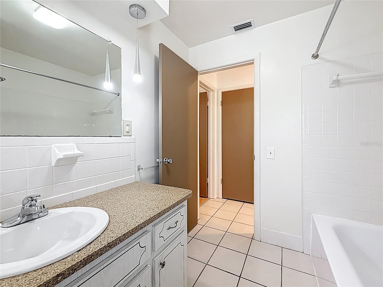 11893 67TH AVE, SEMINOLE, FL, 33772