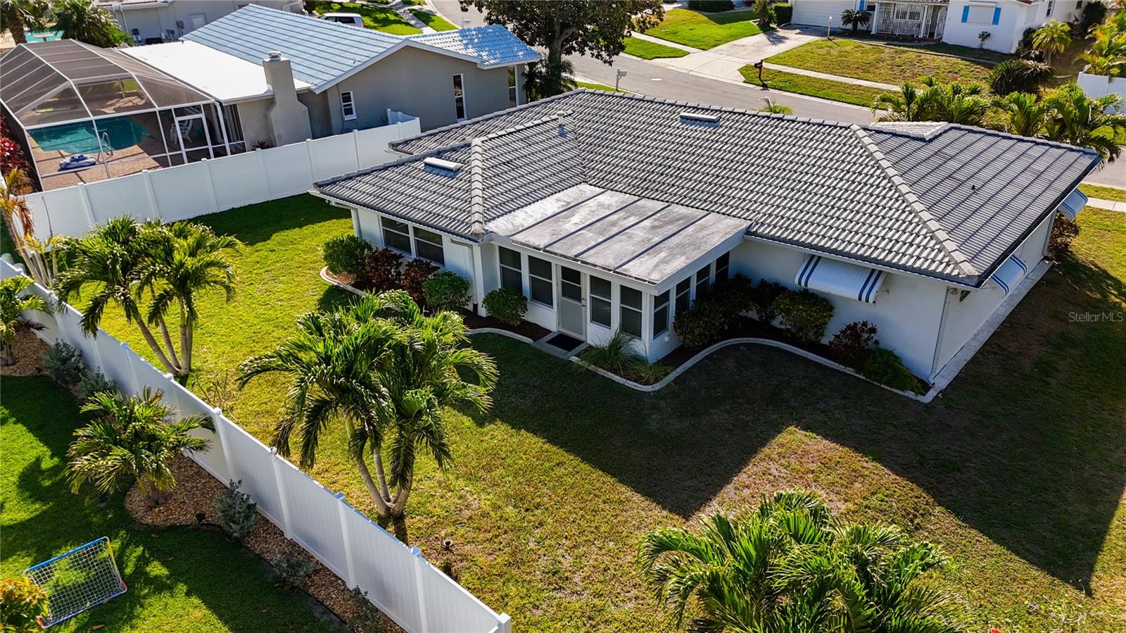 11893 67TH AVE, SEMINOLE, FL, 33772