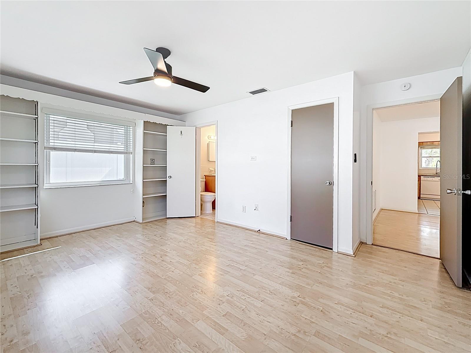 11893 67TH AVE, SEMINOLE, FL, 33772