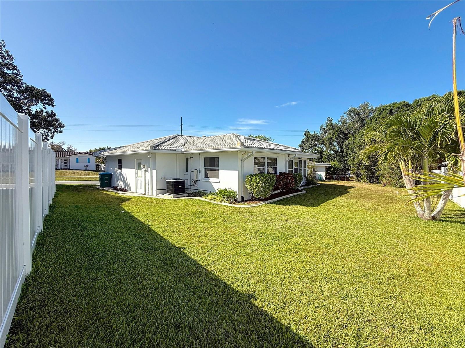 11893 67TH AVE, SEMINOLE, FL, 33772