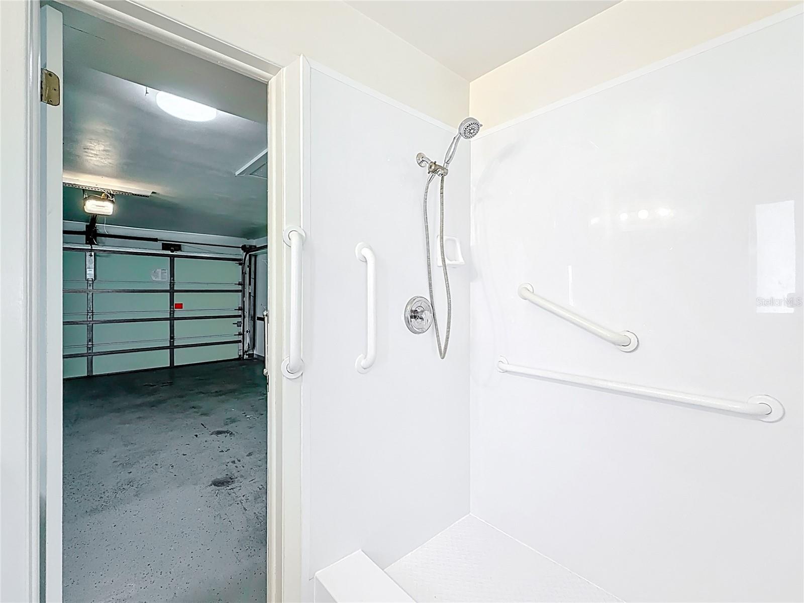 11893 67TH AVE, SEMINOLE, FL, 33772