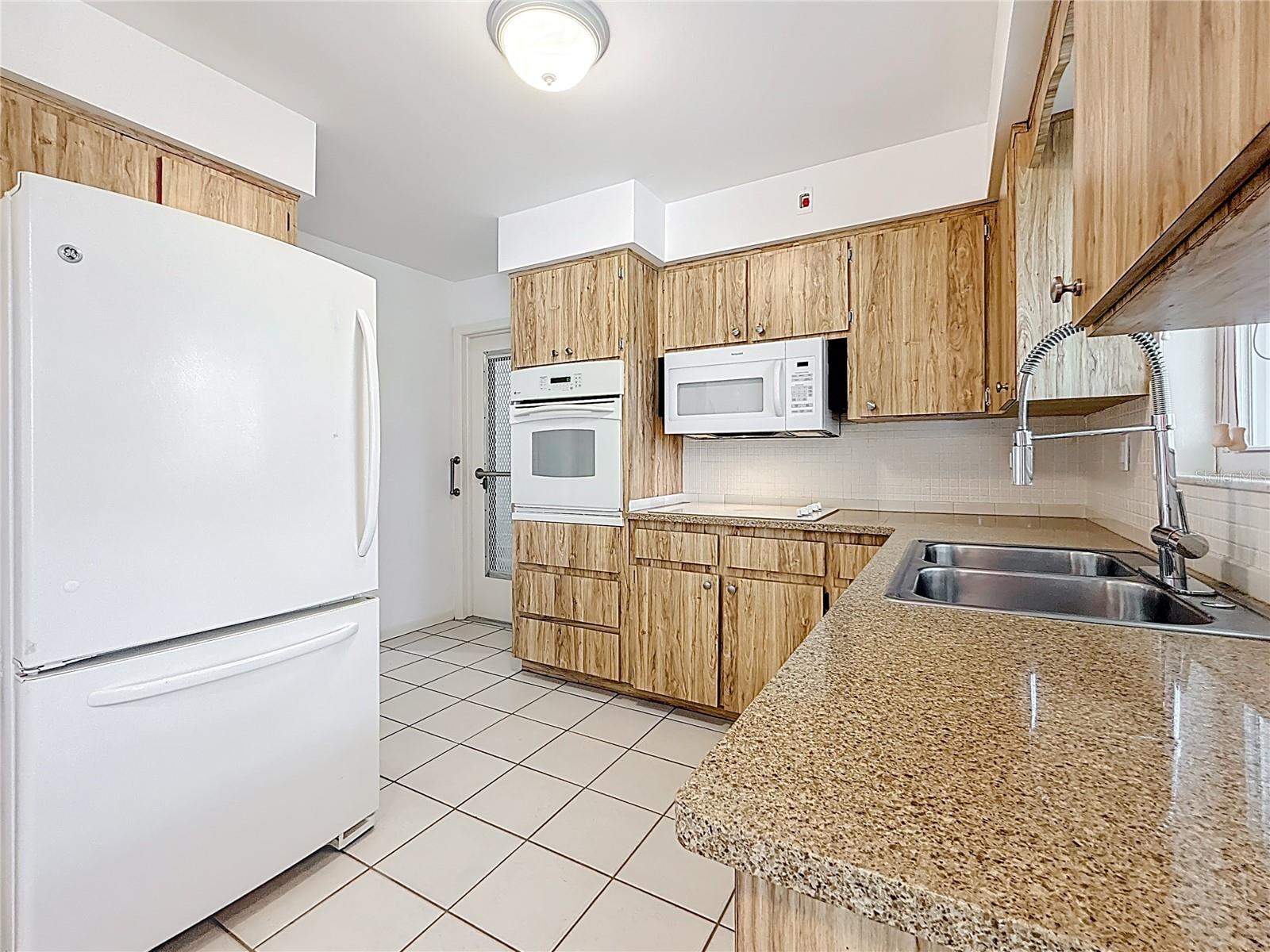 11893 67TH AVE, SEMINOLE, FL, 33772