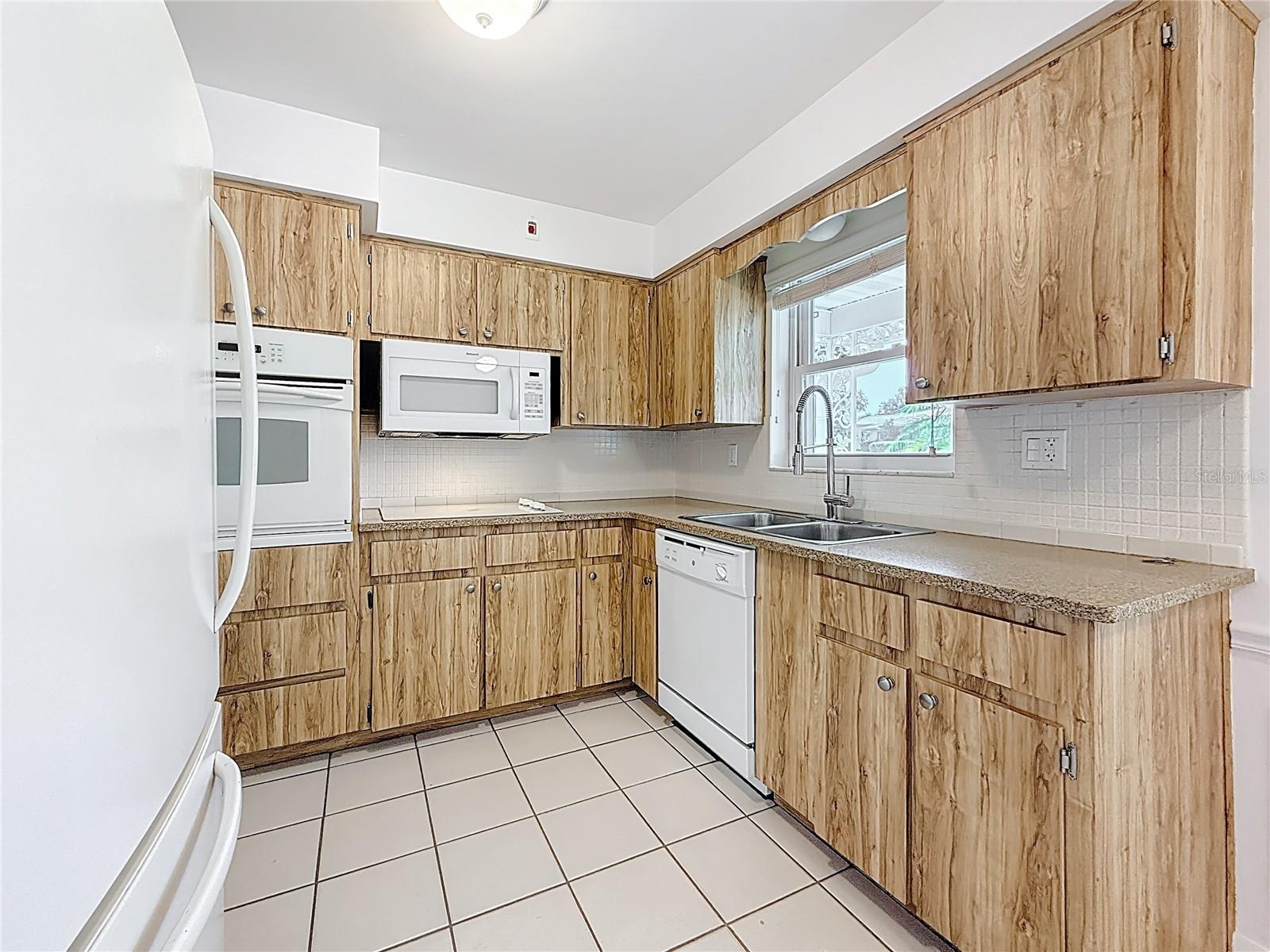 11893 67TH AVE, SEMINOLE, FL, 33772