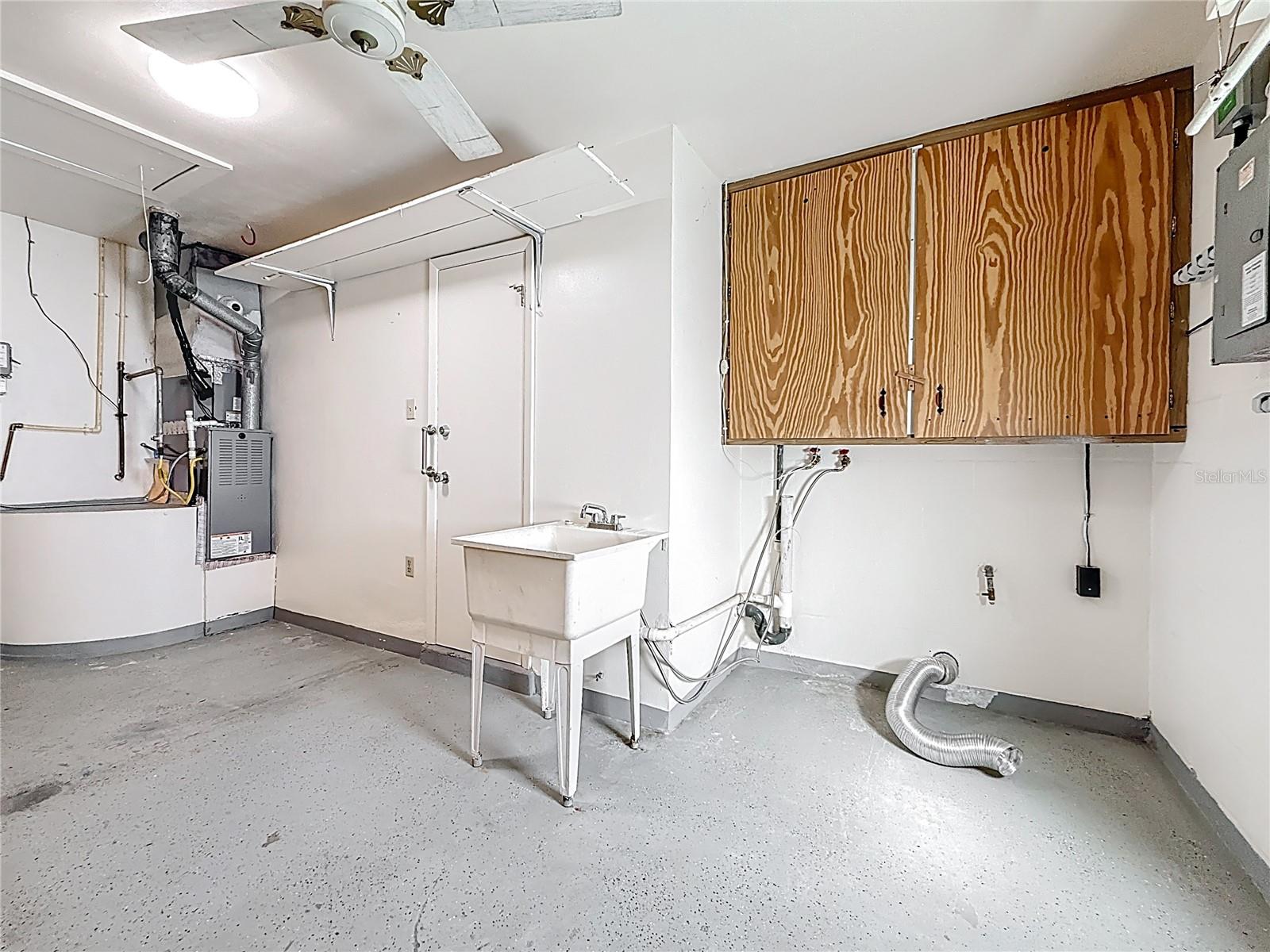 11893 67TH AVE, SEMINOLE, FL, 33772