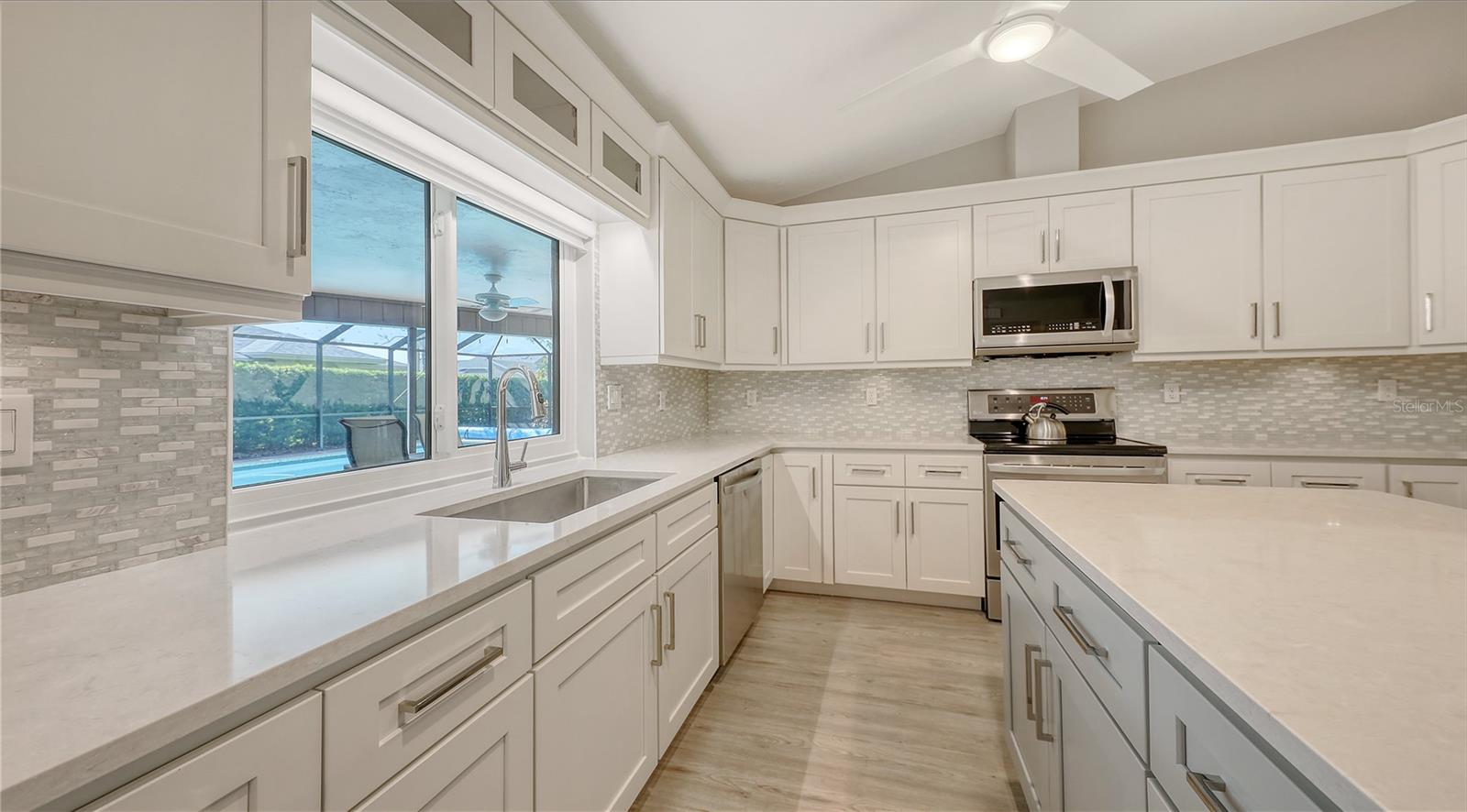 3608 AVENIDA MADERA, BRADENTON, FL, 34210