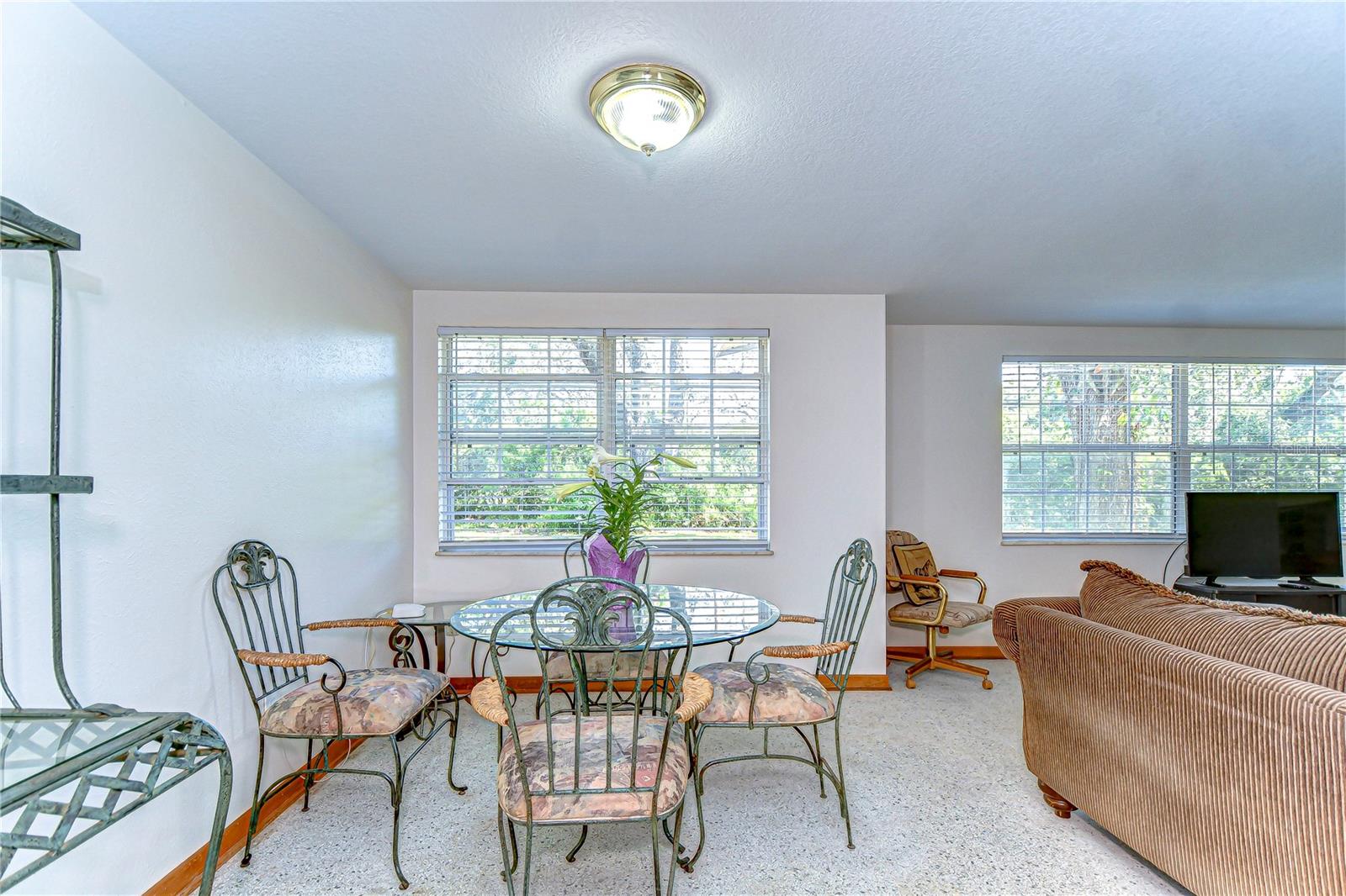 37348 TUCKER RD, ZEPHYRHILLS, FL, 33541