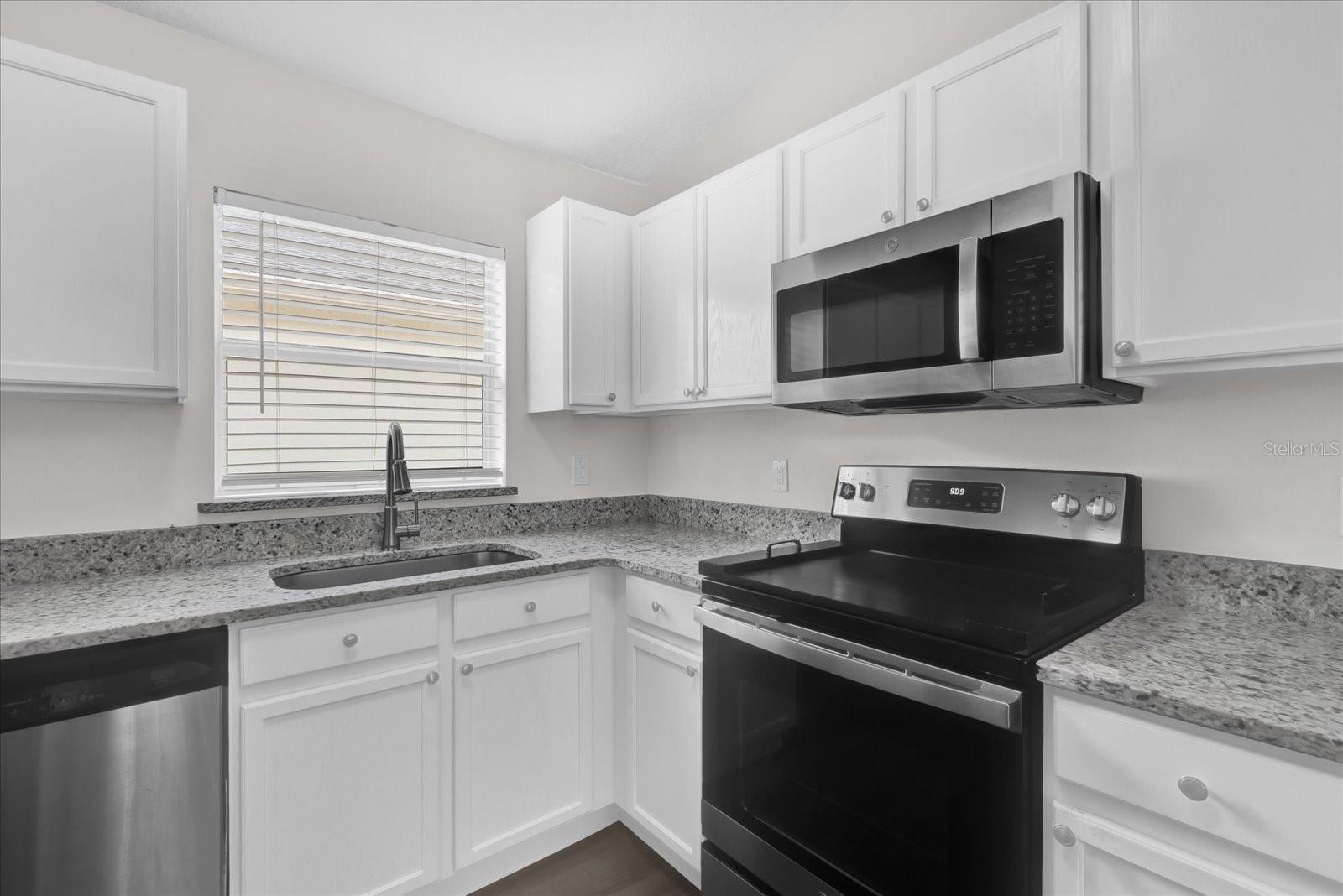 11172 PINEWOOD COVE LN, ORLANDO, FL, 32817