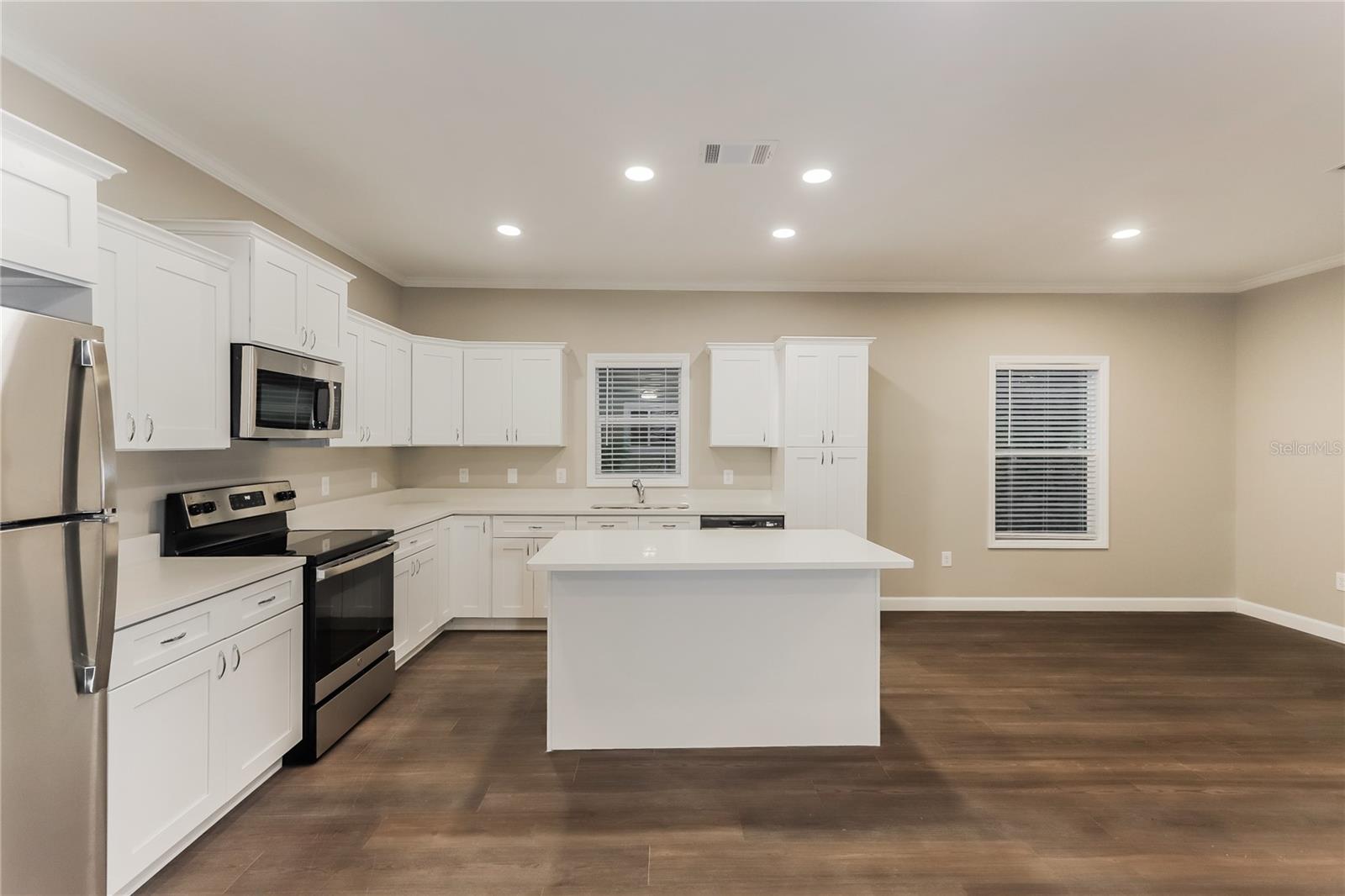 920 15TH AVE S, ST PETERSBURG, FL, 33705