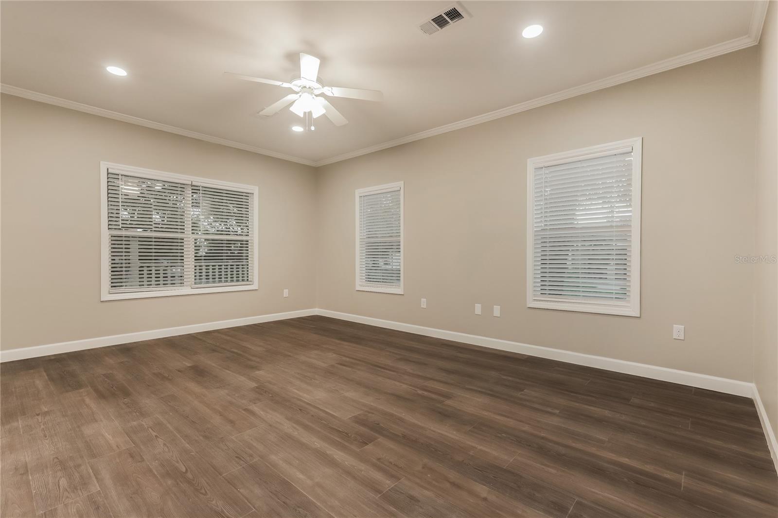 920 15TH AVE S, ST PETERSBURG, FL, 33705