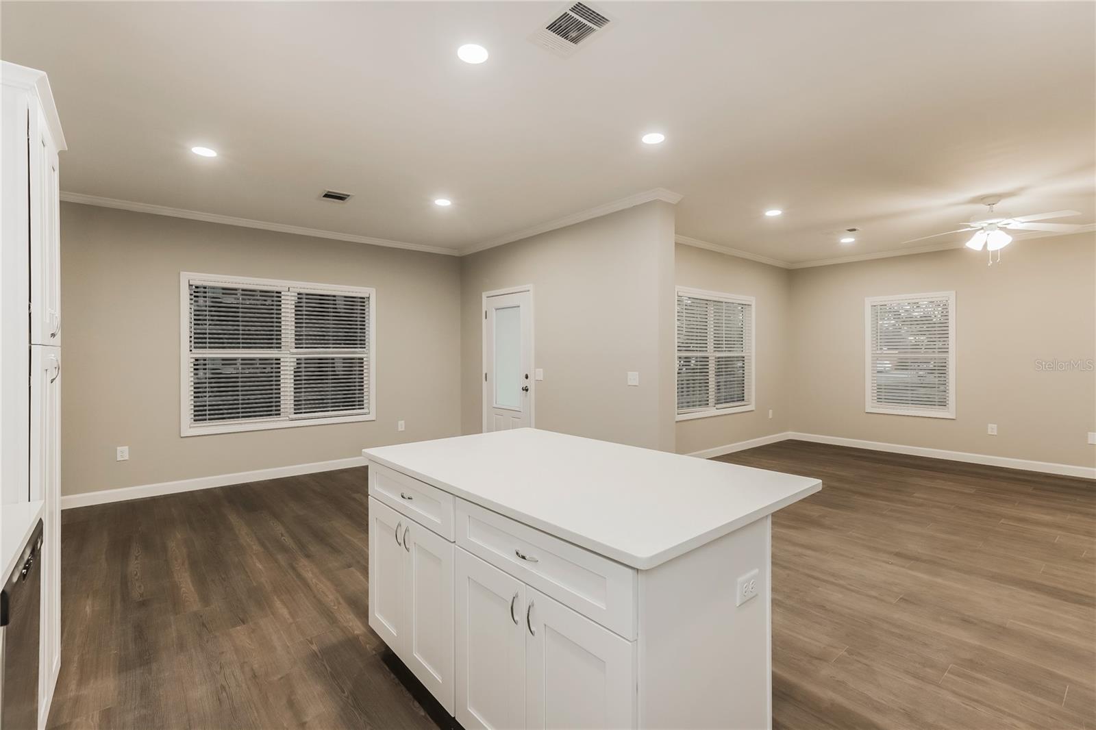 920 15TH AVE S, ST PETERSBURG, FL, 33705