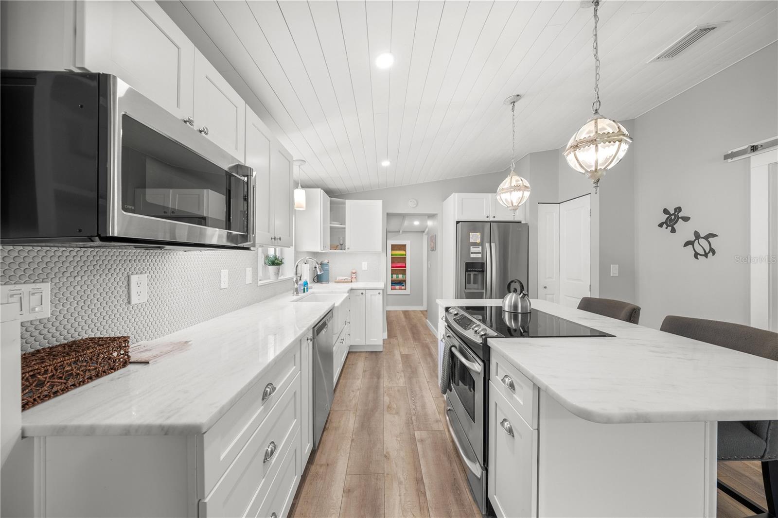 2537 ASHTON RD, SARASOTA, FL, 34231