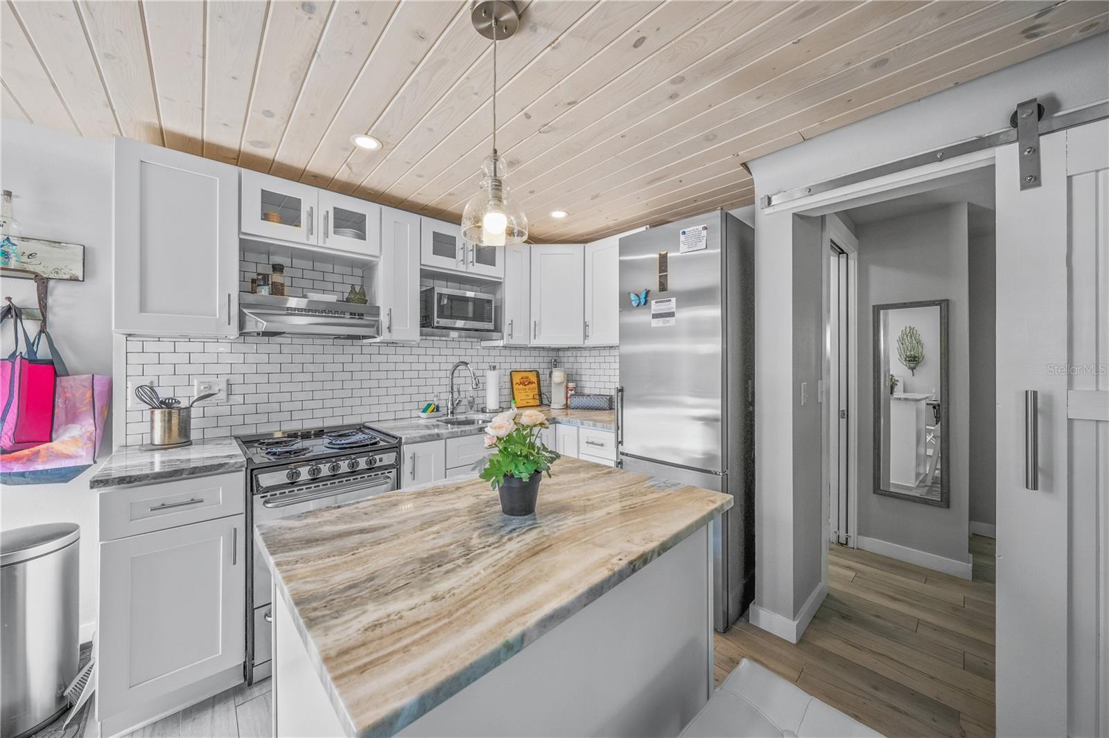 2537 ASHTON RD, SARASOTA, FL, 34231