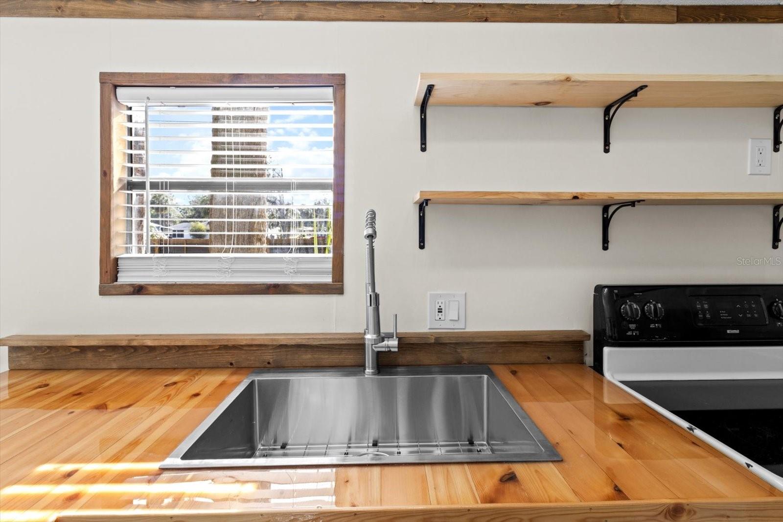 960 N ROCK CRUSHER RD, CRYSTAL RIVER, FL, 34429