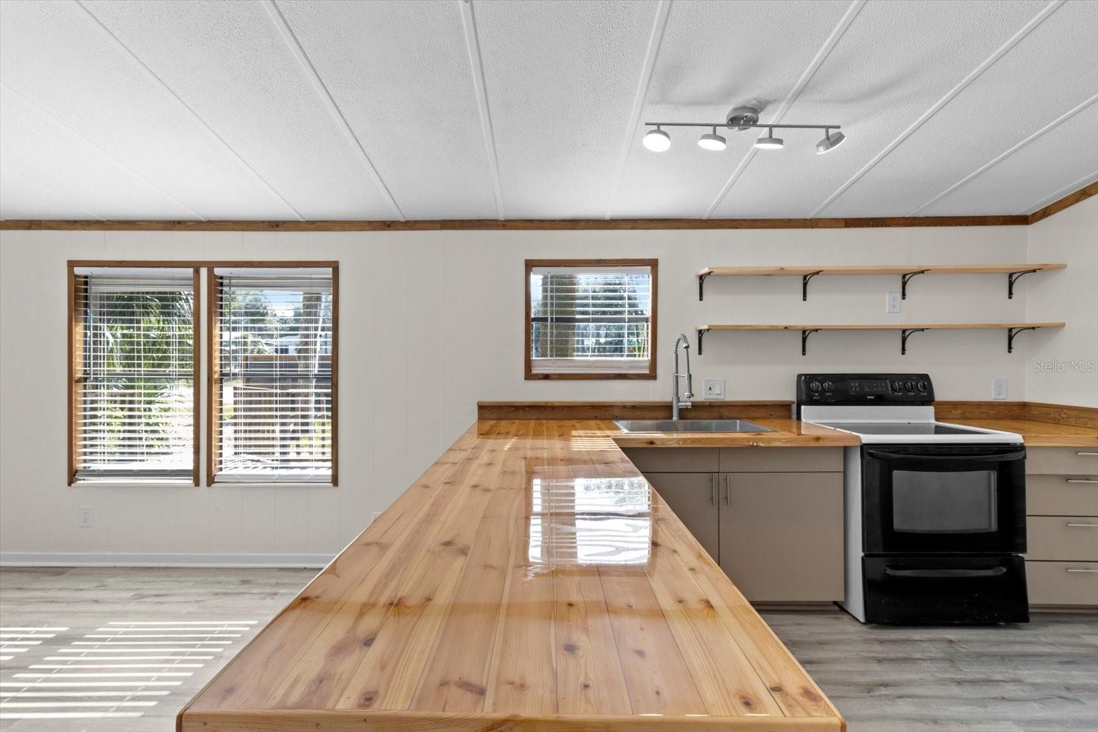 960 N ROCK CRUSHER RD, CRYSTAL RIVER, FL, 34429