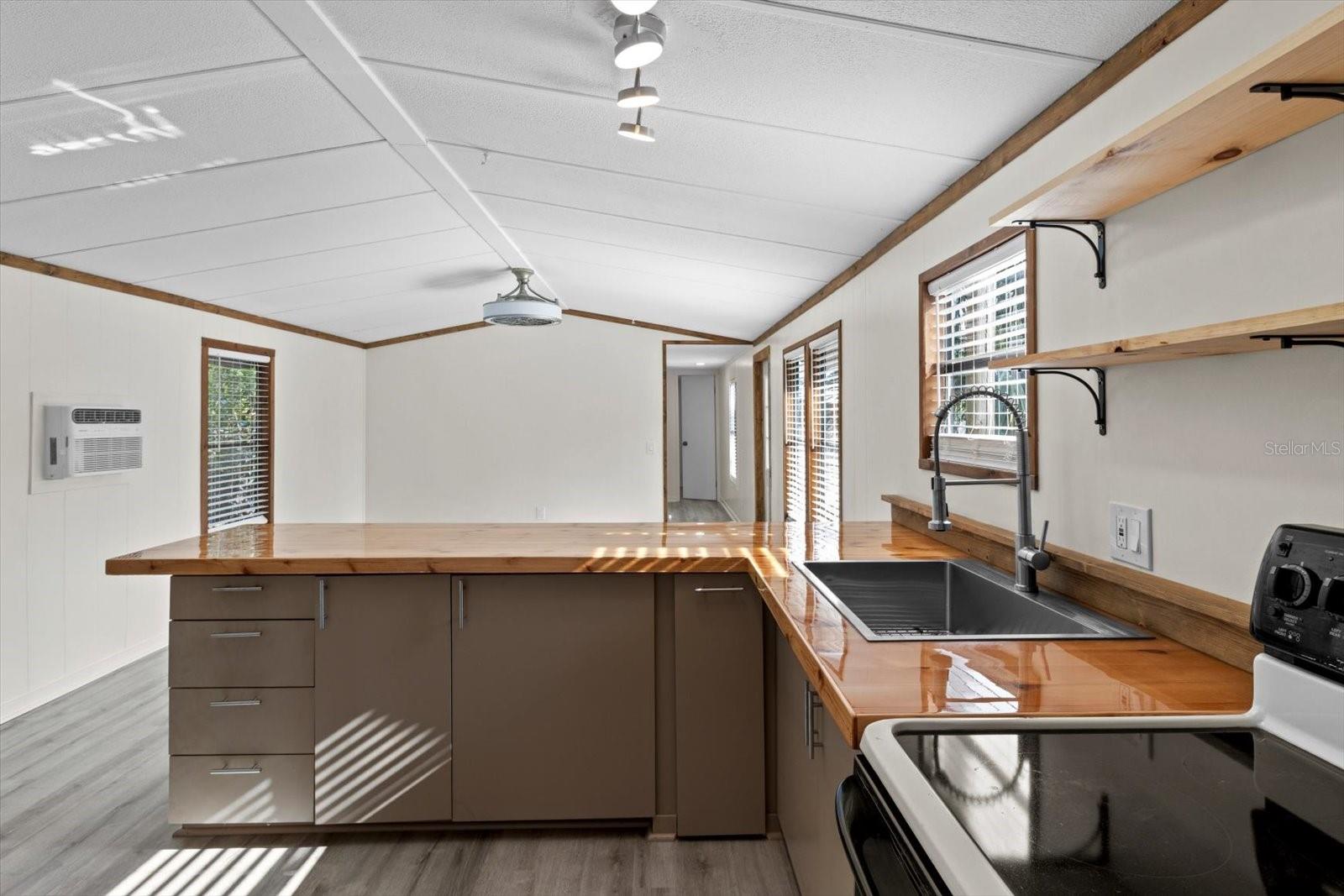 960 N ROCK CRUSHER RD, CRYSTAL RIVER, FL, 34429