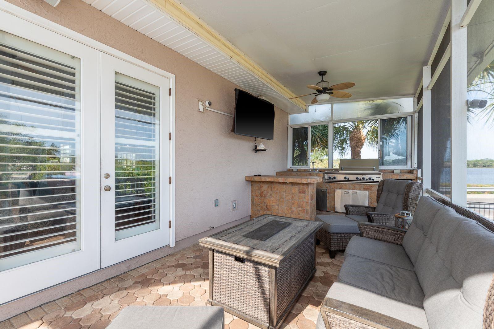 339 MANATEE LN, TARPON SPRINGS, FL, 34689