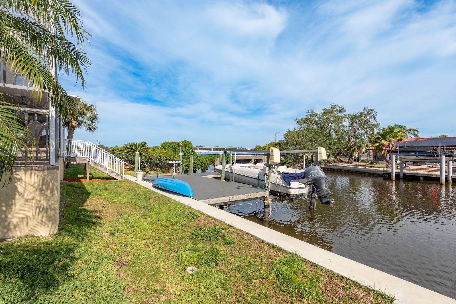 339 MANATEE LN, TARPON SPRINGS, FL, 34689