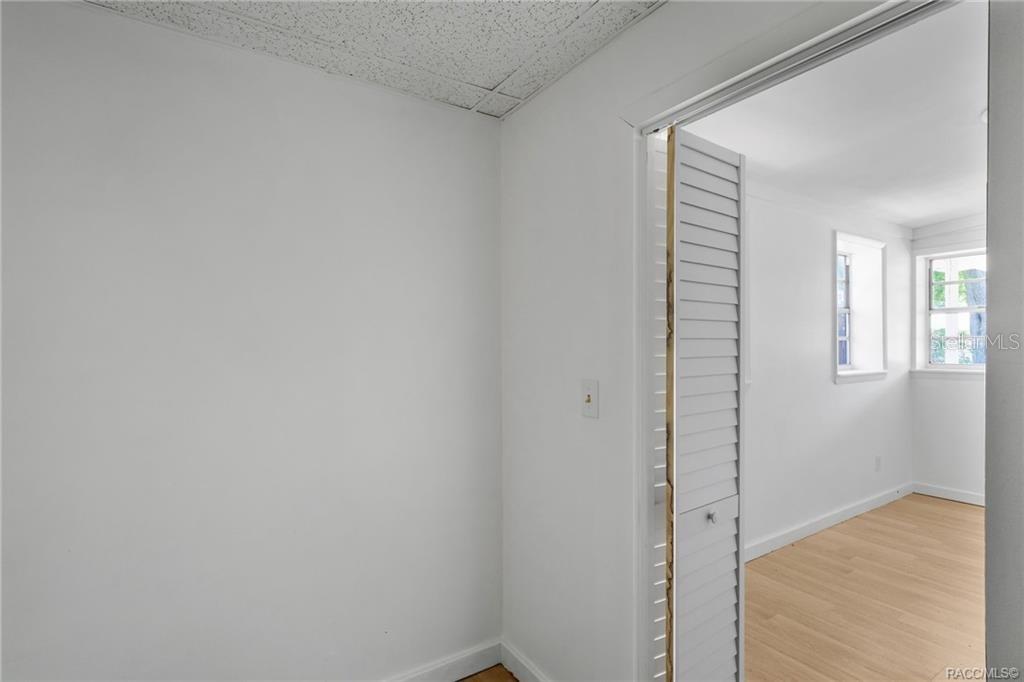 3251 34TH AVE N, ST PETERSBURG, FL, 33713