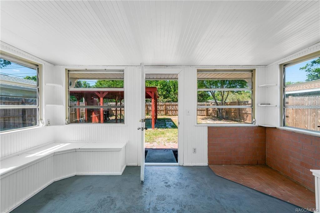 3251 34TH AVE N, ST PETERSBURG, FL, 33713