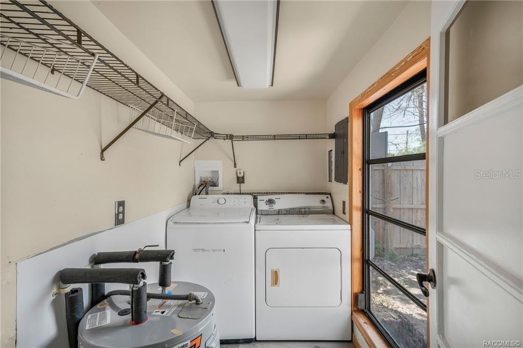 3251 34TH AVE N, ST PETERSBURG, FL, 33713