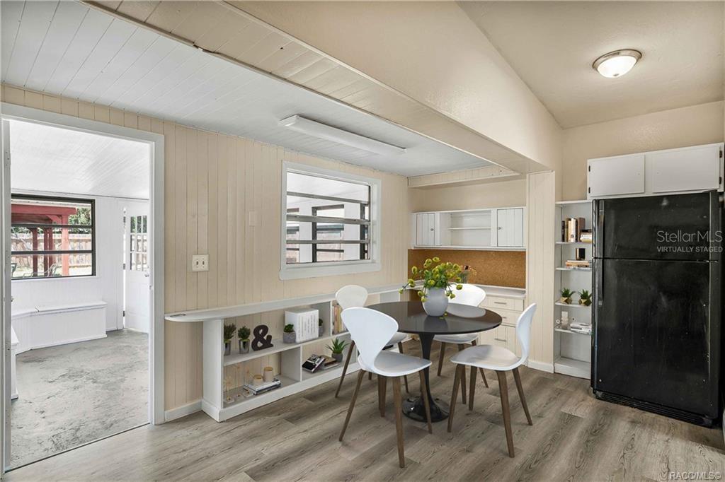 3251 34TH AVE N, ST PETERSBURG, FL, 33713