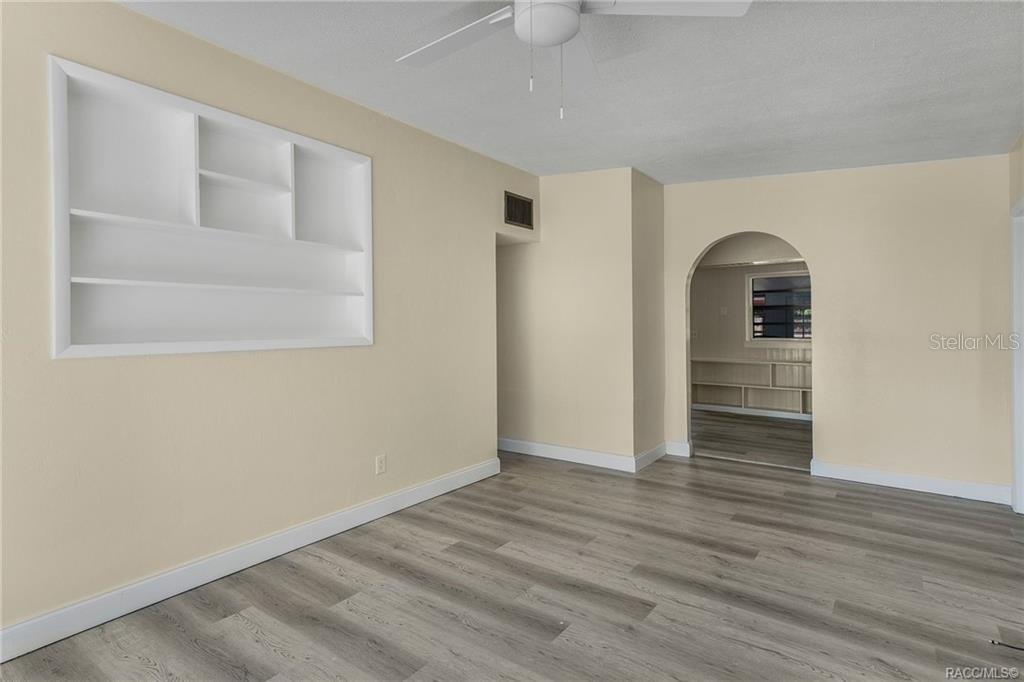 3251 34TH AVE N, ST PETERSBURG, FL, 33713