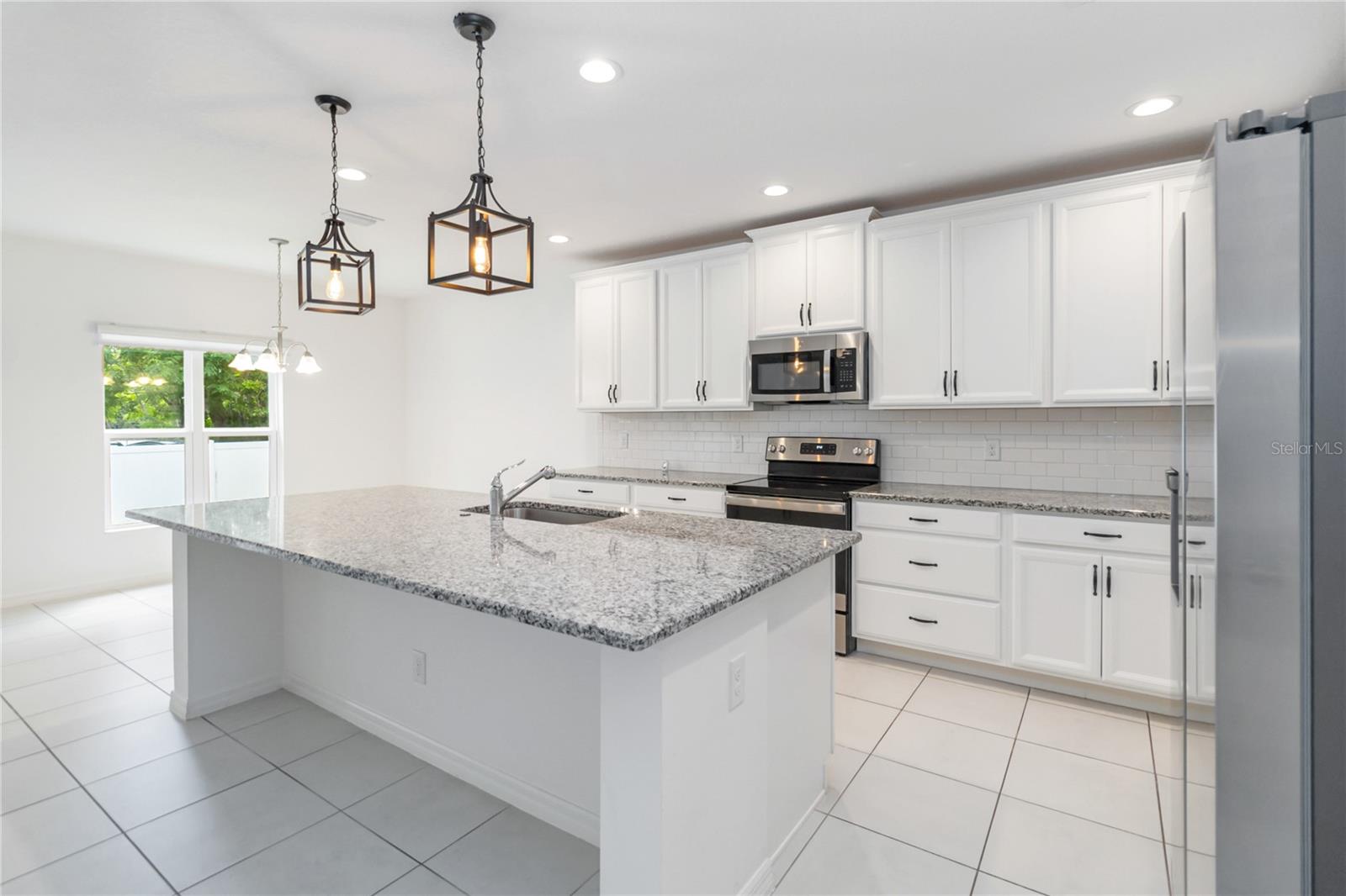 928 AVENAL LN, DAVENPORT, FL, 33837