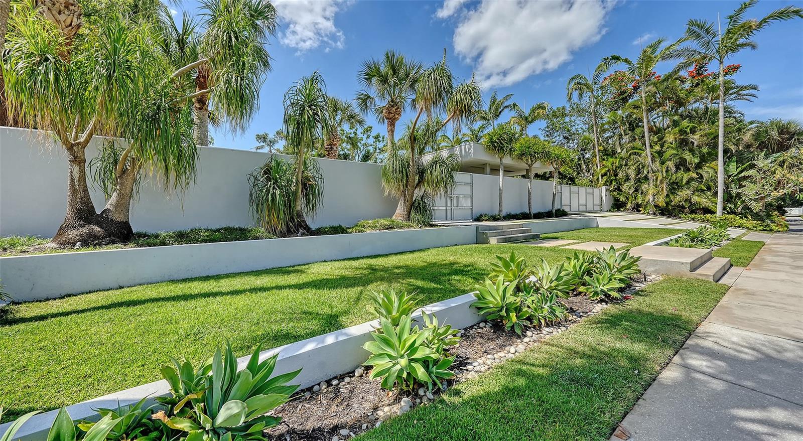 1658 HAWTHORNE ST, SARASOTA, FL, 34239