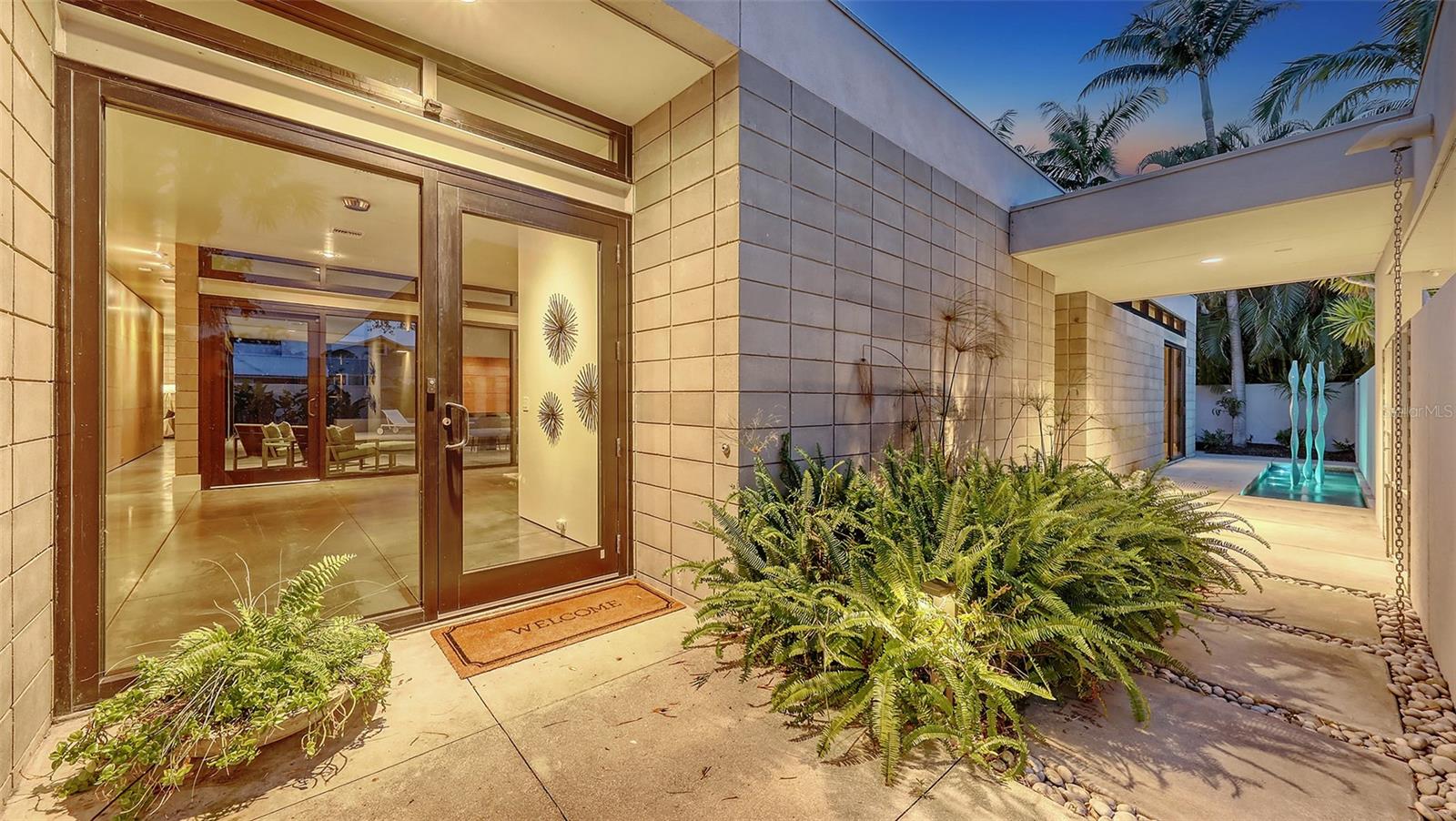 1658 HAWTHORNE ST, SARASOTA, FL, 34239