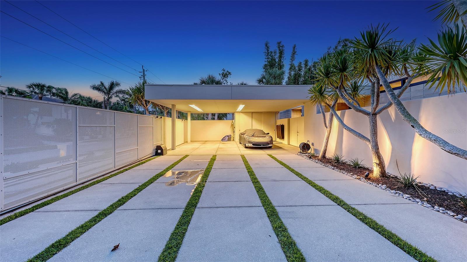 1658 HAWTHORNE ST, SARASOTA, FL, 34239