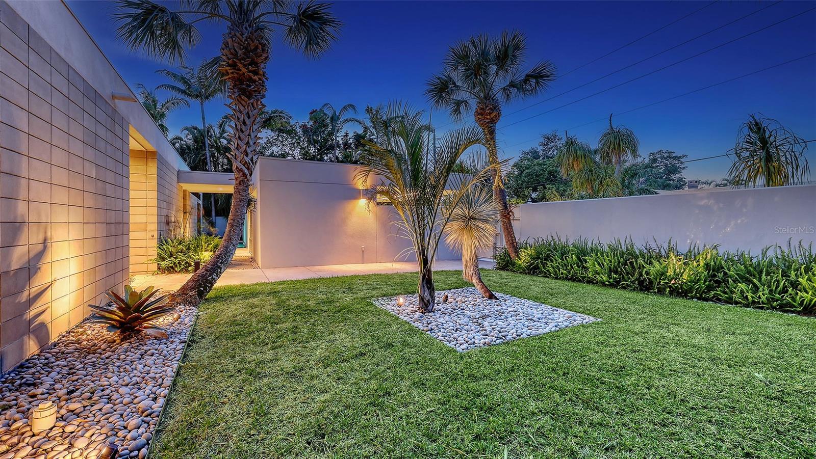 1658 HAWTHORNE ST, SARASOTA, FL, 34239