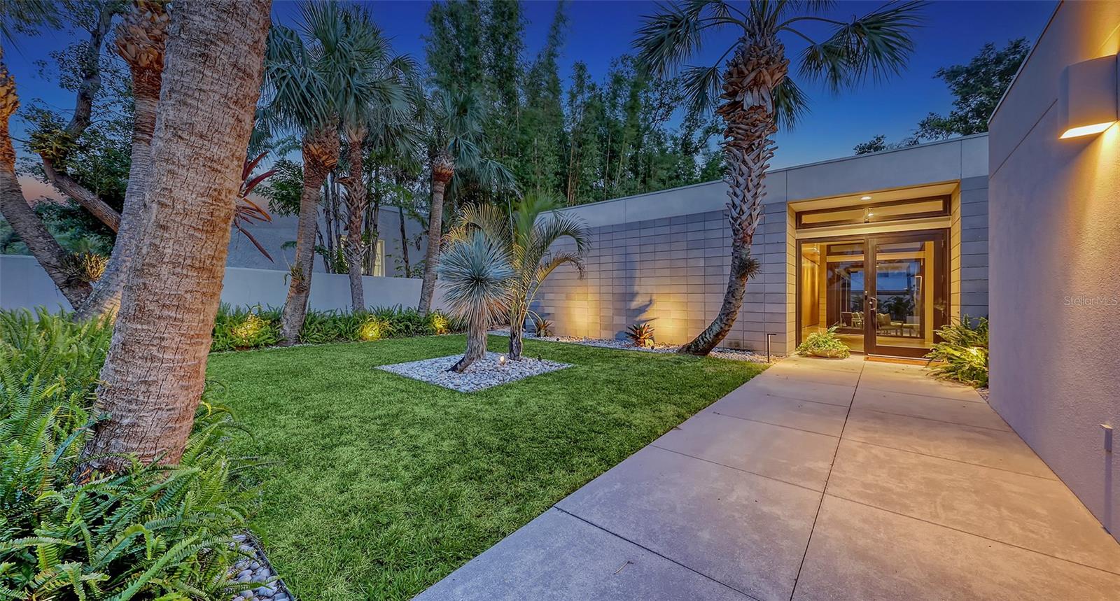 1658 HAWTHORNE ST, SARASOTA, FL, 34239