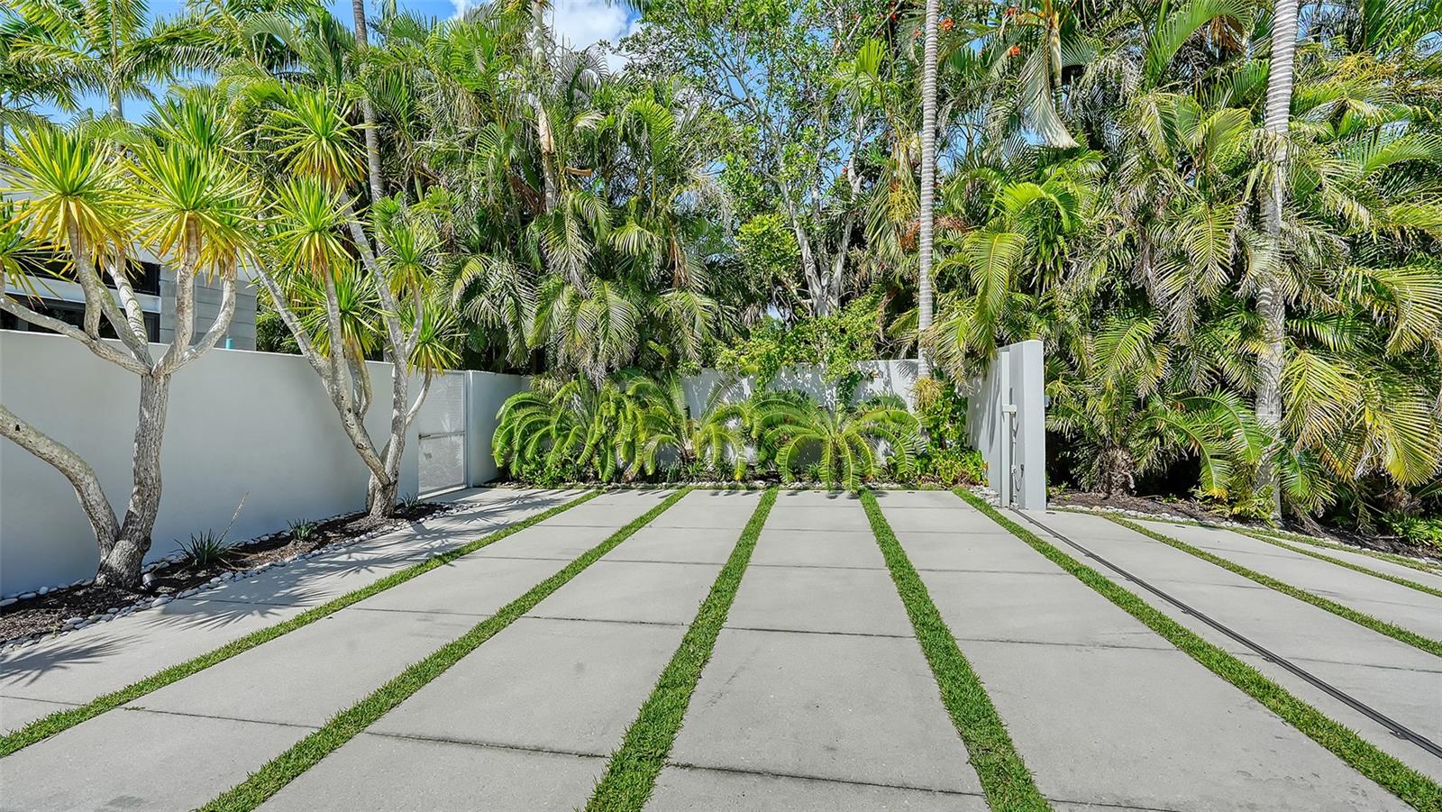 1658 HAWTHORNE ST, SARASOTA, FL, 34239